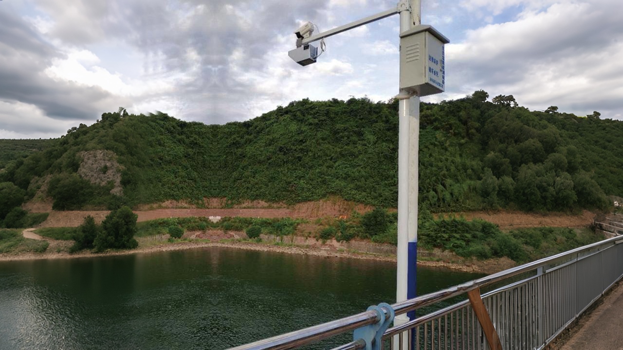 雷达流量计，非接触精准计量，全天候稳定运行